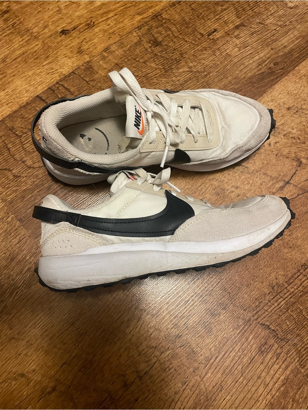 Nike Women Waffle Debut Sneakers